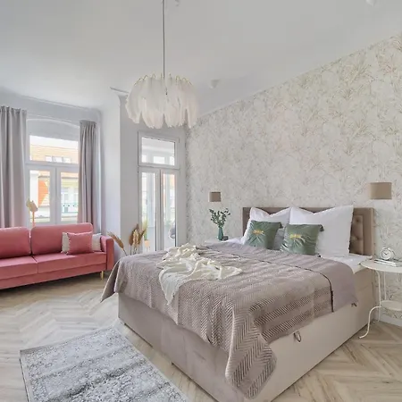 Royal Point Apartment Poznan Exterior photo