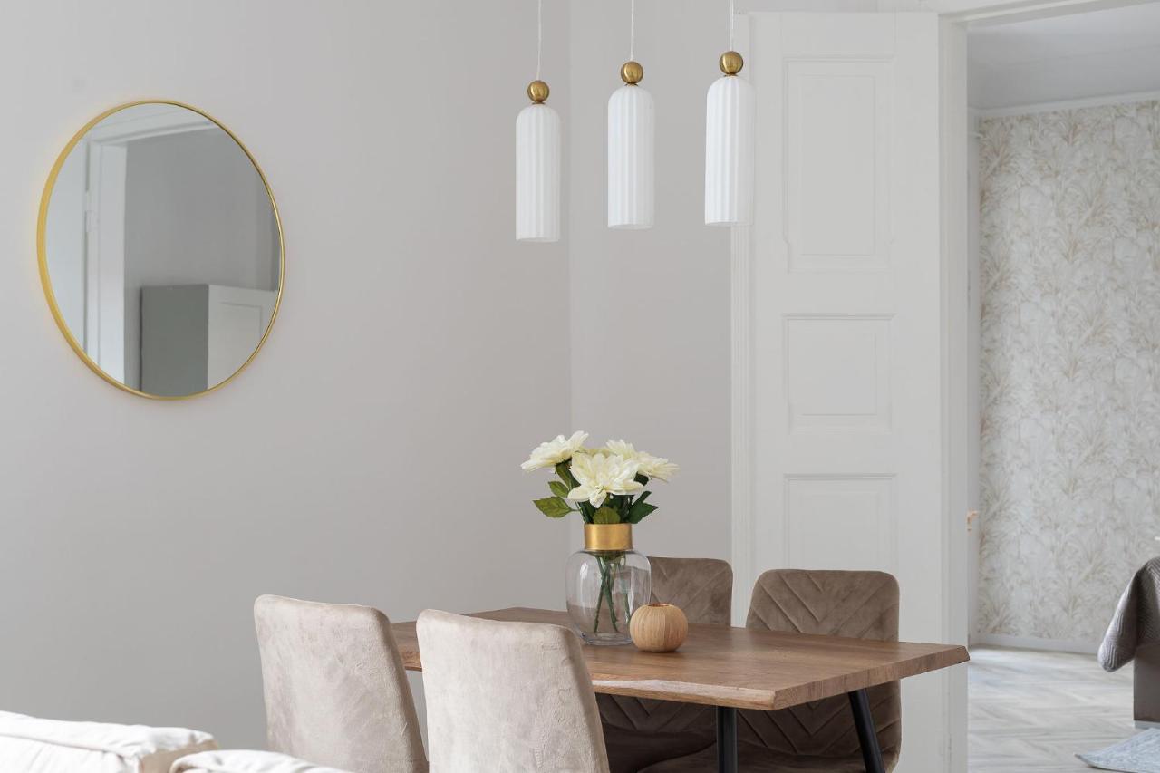 Royal Point Apartment